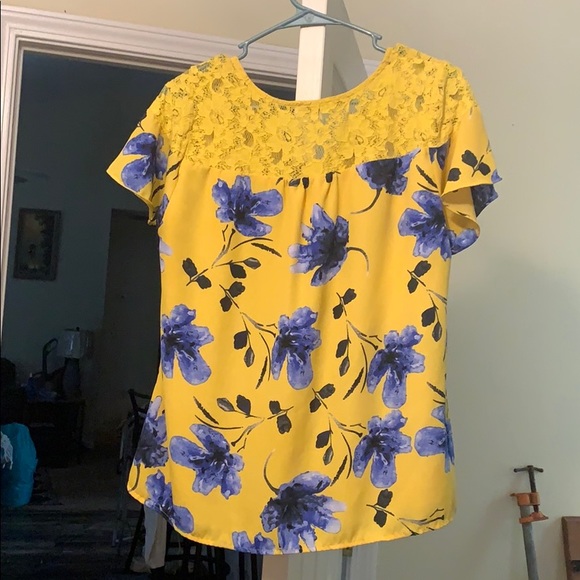 Yellow blouse - Picture 2 of 2